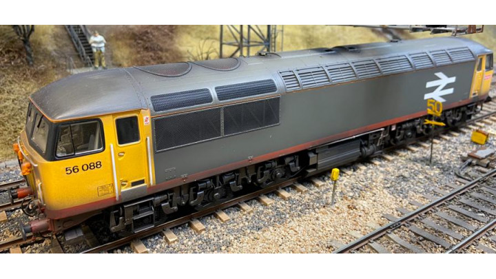 Class 56 56088 in Rail Freight Grey livery with Red Stripe & Medium Weathering - DCC Sound Fitted