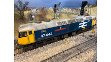 Class 47 47444 ‘University of Nottingham’ in large logo blue livery with Medium Weathering - DCC Ready